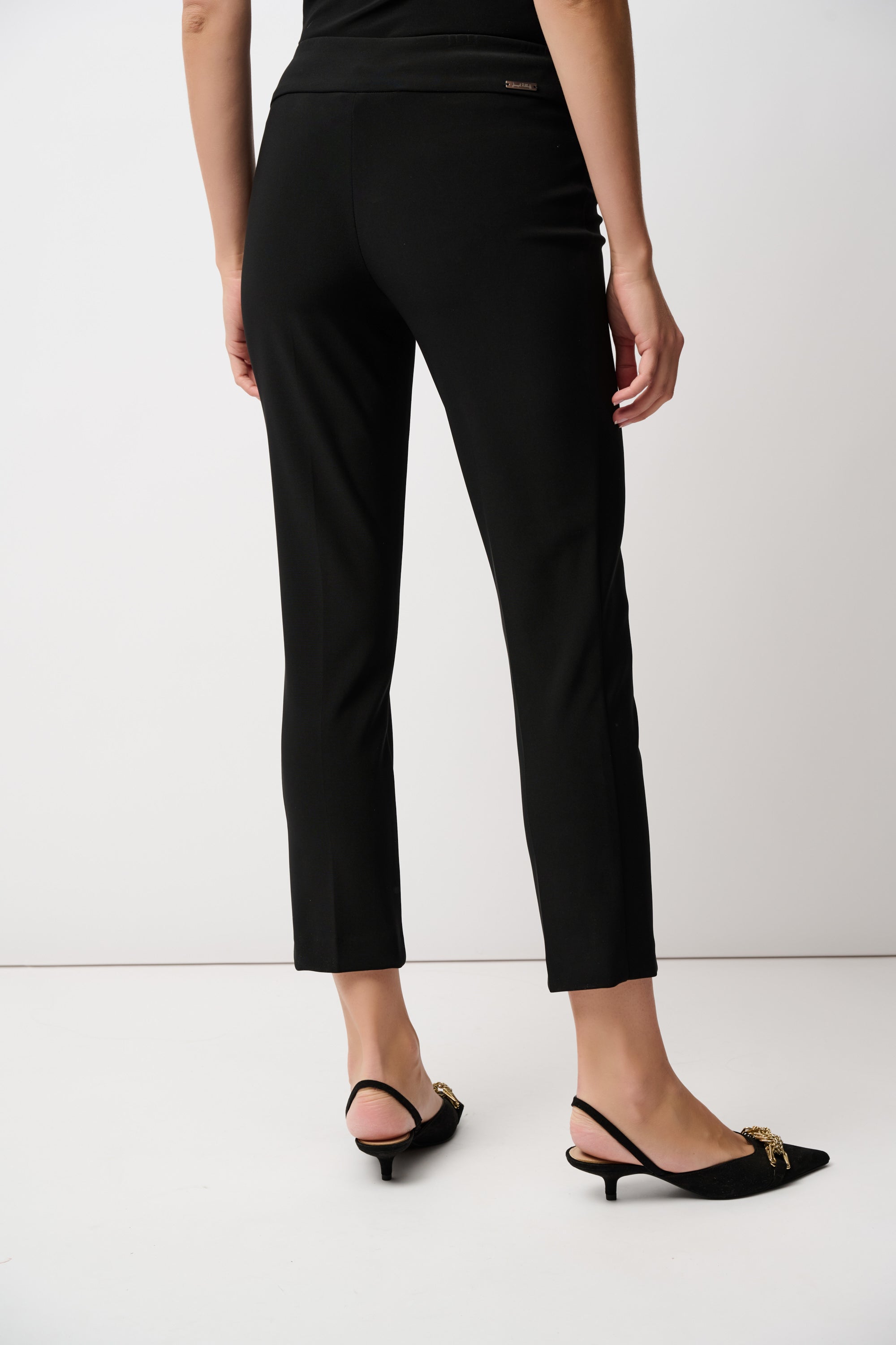 Classic Cropped Pant