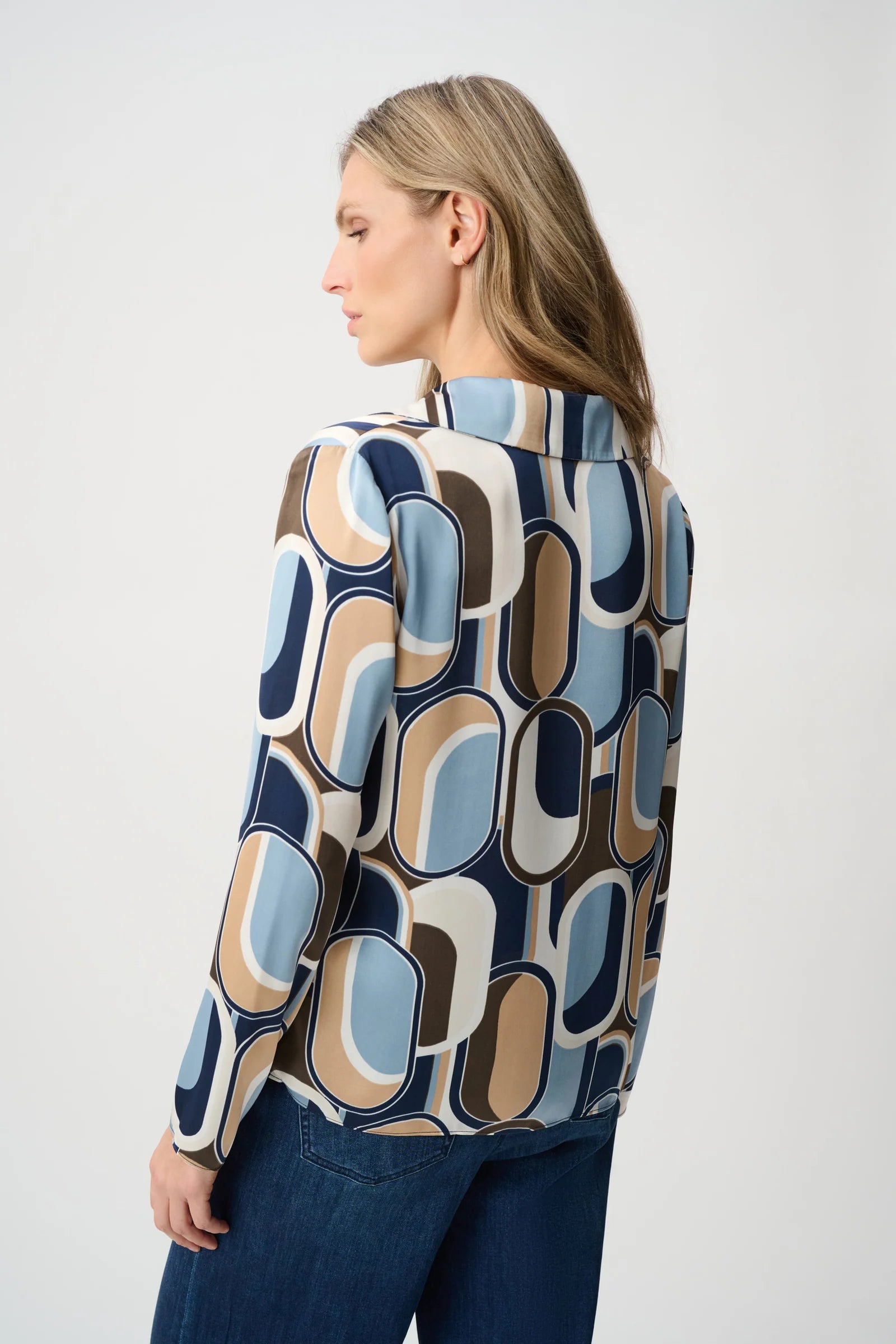 Kai Geometric V-Neck Collar Blouse