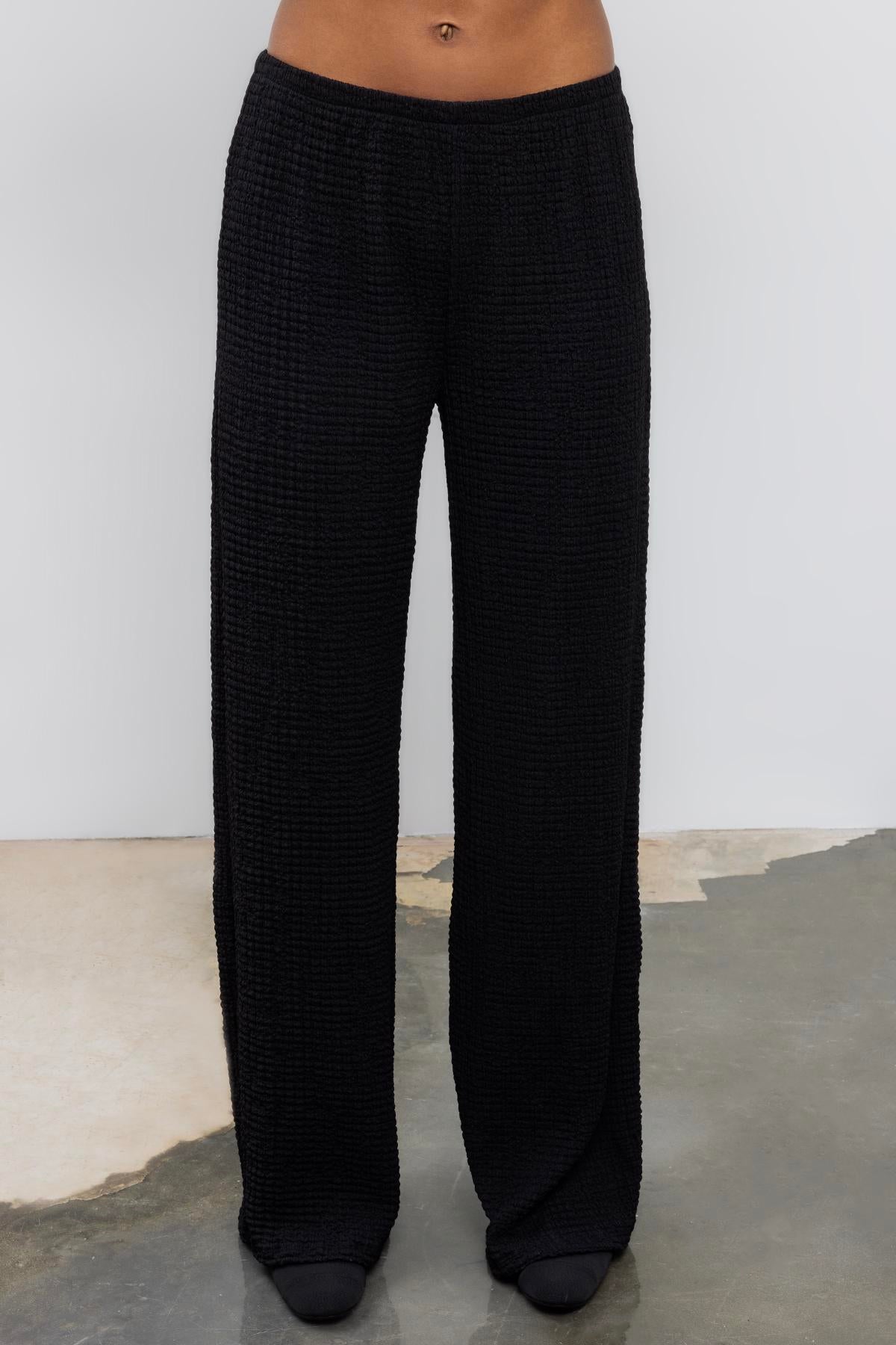Buguly Textured Trousers