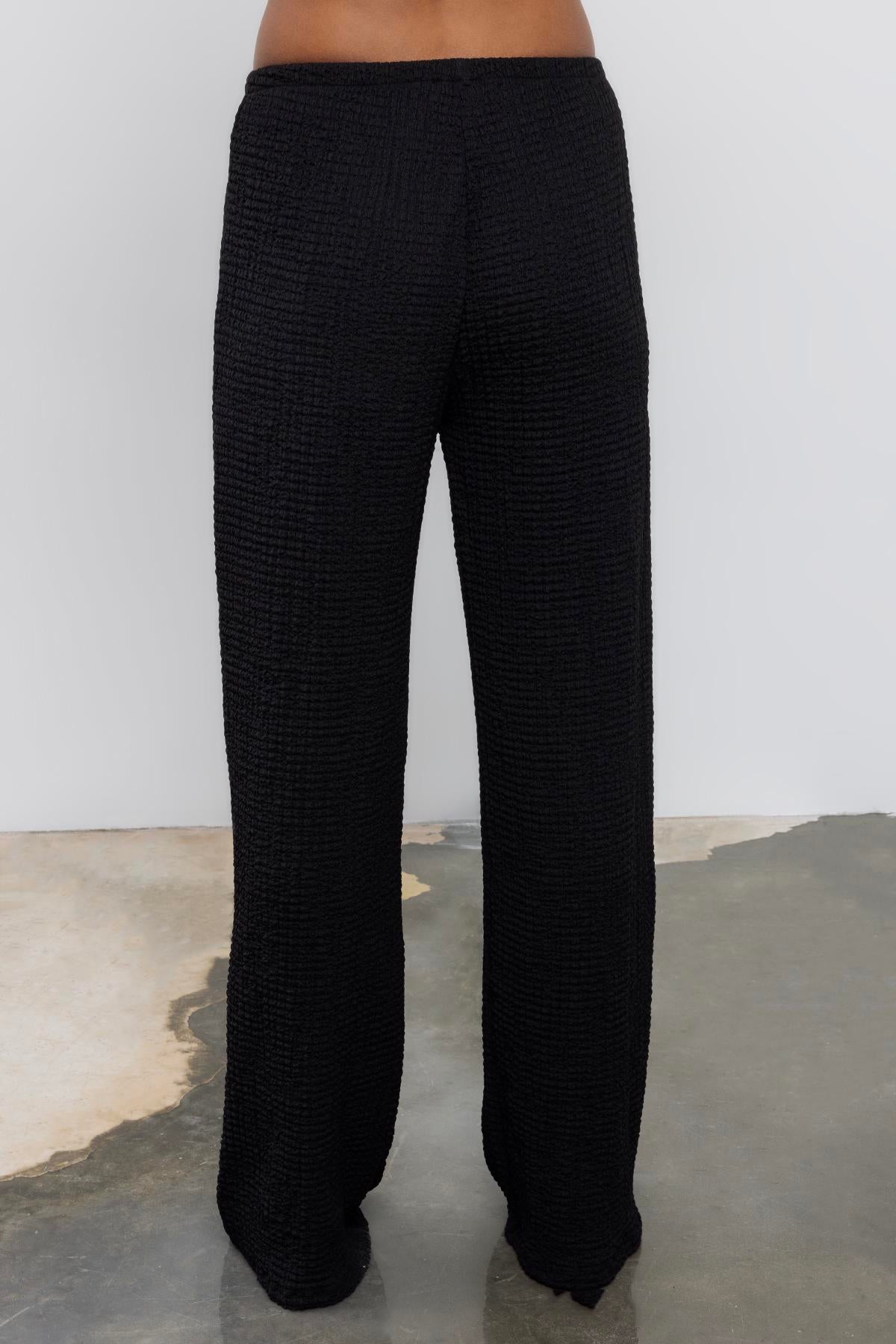 Buguly Textured Trousers