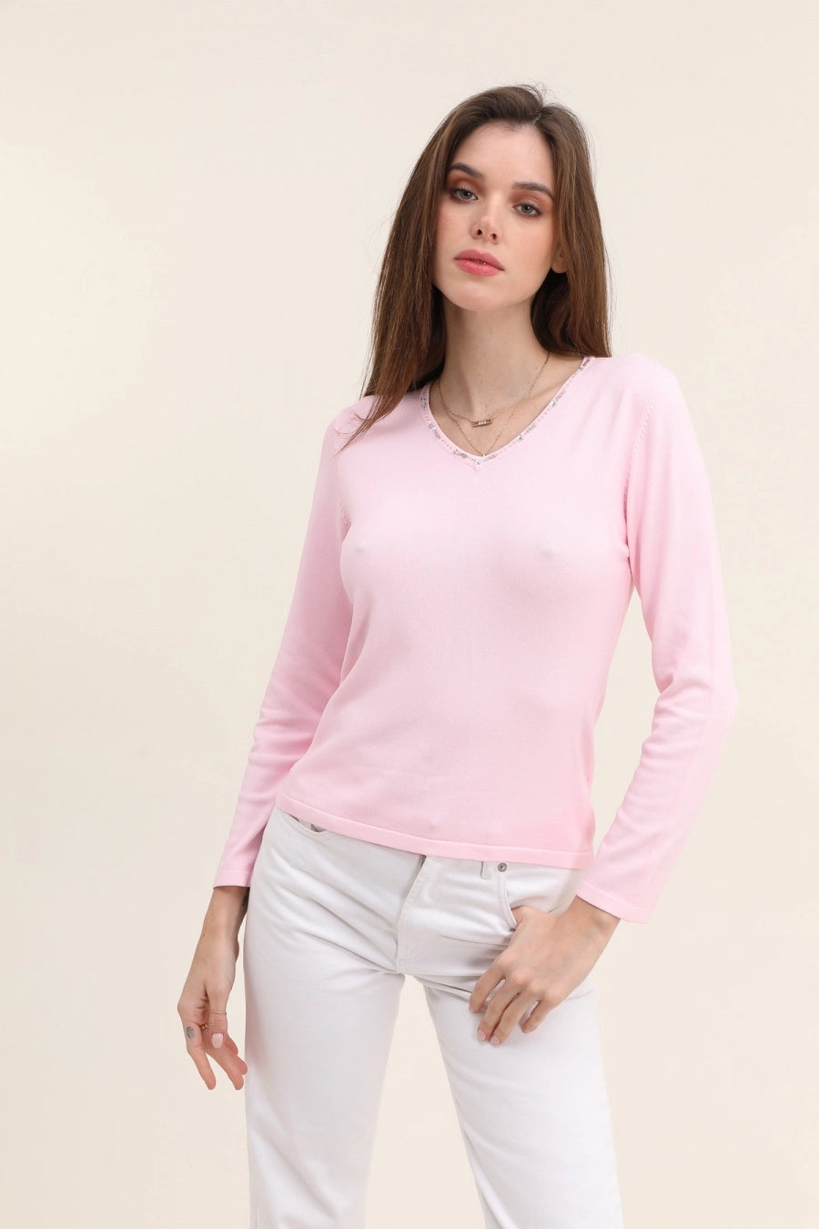 V-Neck Knit with Pearl Details On the Collar